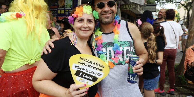 Santo André leva campanha educativa de trânsito para foliões durante o Carnaval