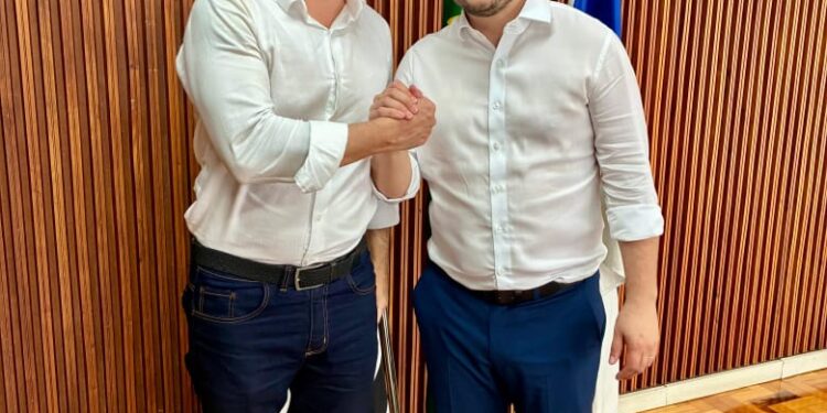 Gilvan Ferreira amplia base administrativa e anuncia Eduardo Leite no secretariado