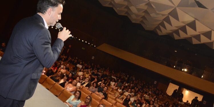 Santo André sedia encontro regional sobre superação do analfabetismo e qualificação da EJA
