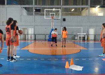 Mauá abre inscrições para escolinha gratuita de basquete para meninas