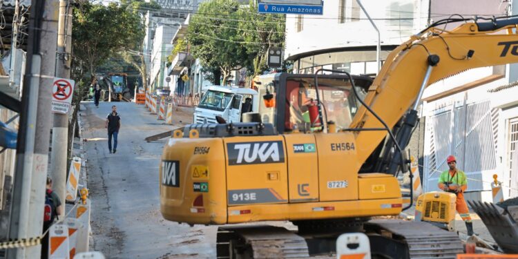 Obras de drenagem na Amazonas estão no quarto trecho e reforçam combate às enchentes em São Caetano