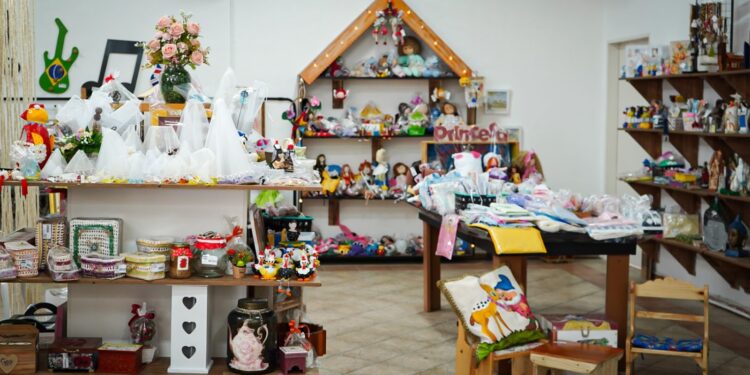 São Caetano valoriza artesanato local com circulação da Casa do Artesão