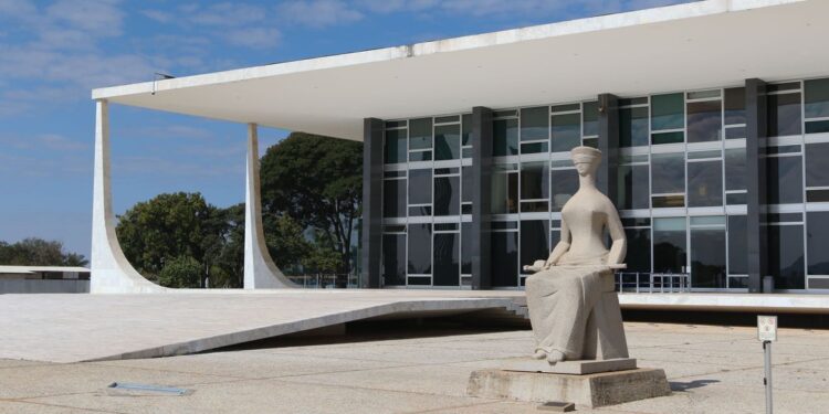 Pesquisa mostra que 60% dos brasileiros não confiam no Supremo Tribunal Federal