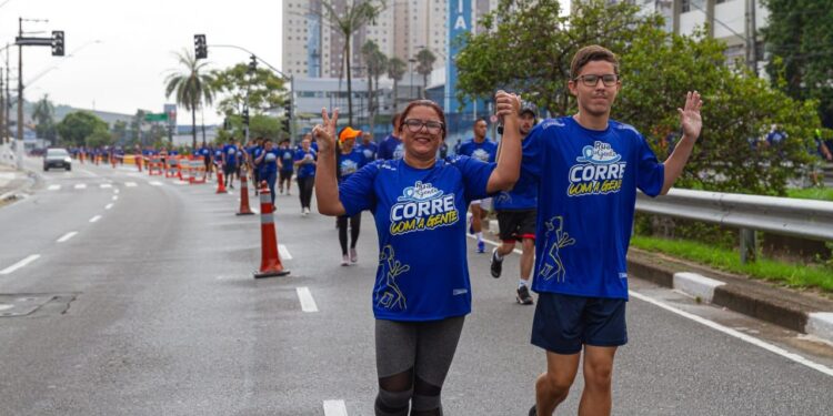 Mais de 1000 pessoas participam do Corre com a Gente do Dia das Mulheres