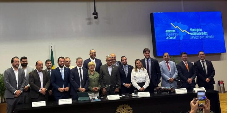 Marcelo Oliveira participa de debate sobre subfinanciamento dos municípios