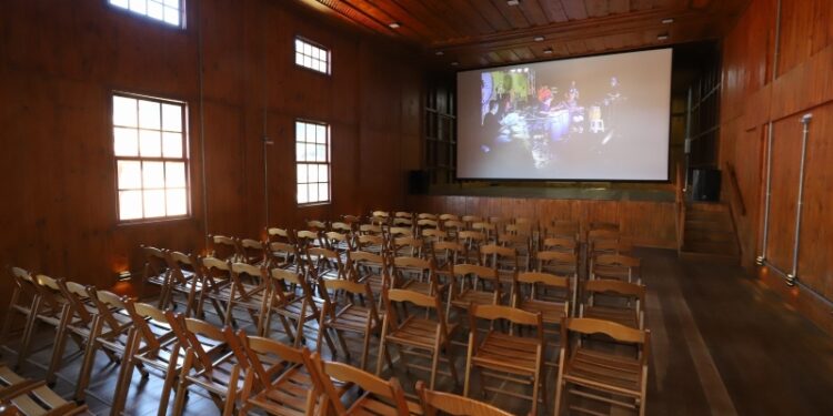 Cine Lyra de Paranapiacaba ganha novas sessões com exibição de clássicos e filmes nacionais