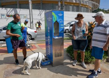 População aprova Ilhas de hidratação instaladas na Avenida Presidente Kennedy, em SCS