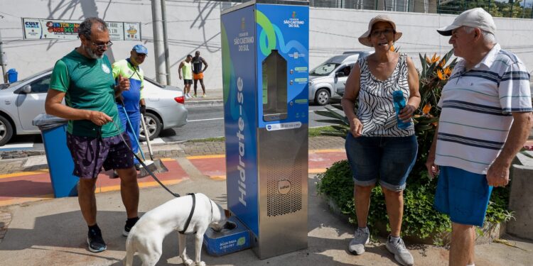 População aprova Ilhas de hidratação instaladas na Avenida Presidente Kennedy, em SCS