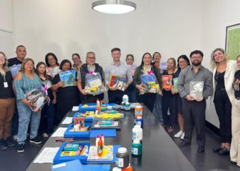Rio Grande da Serra realiza entrega de kits de material escolar
