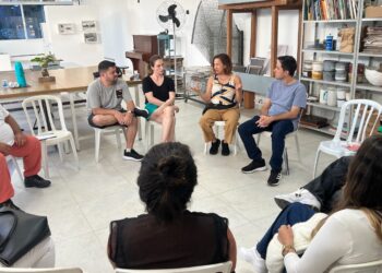 Oficina do programa Pontos MIS ensina a falar em frente à câmera em São Caetano