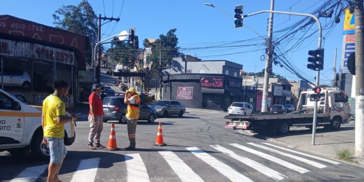 Rua Ricardo Bechelli, em Mauá, passa ter nova sinalização viária