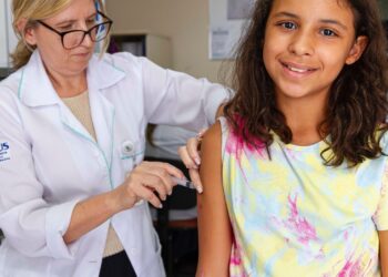 Diadema disponibiliza vacina contra dengue para pessoas com 59 anos