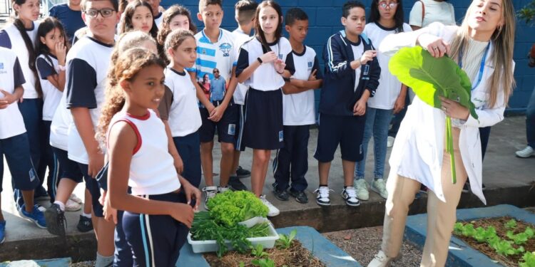 Representantes do governo federal conhecem programas de segurança alimentar de Diadema