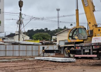 Obras da Vila do Doce avançam com instalação das primeiras lajes da nova estrutura