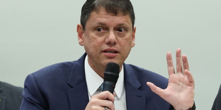 Tarcísio apoia classificação de PCC e CV como terroristas