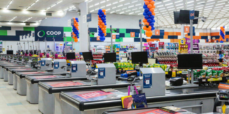 COOP altera horário de funcionamento de lojas devido ao jogo do Brasil na sexta