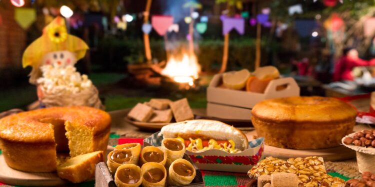 Comidas típicas das festas juninas podem agravar refluxo e azia