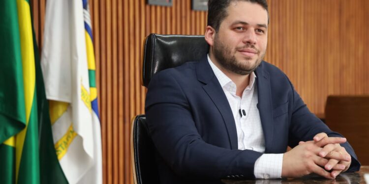 Gilvan conclui reforma administrativa que vai gerar economia de R$ 5 milhões aos cofres públicos