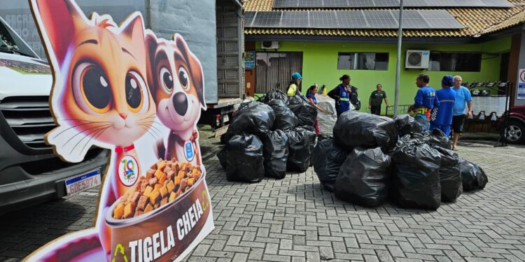 “Tigela Cheia”, em RP, terá troca de garrafas PET por ração e feira de adoção de animais no dia 27