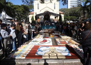 Confira o que abre e fecha no feriado de Corpus Christi