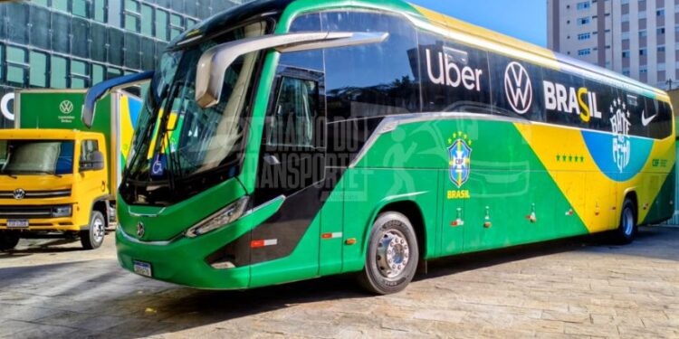 Conheça o ônibus que levou os craques da Seleção Brasileira