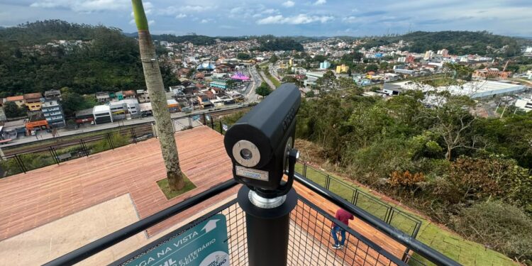 Mirante Santo Antônio é revitalizado e ganha binóculo panorâmico 360º