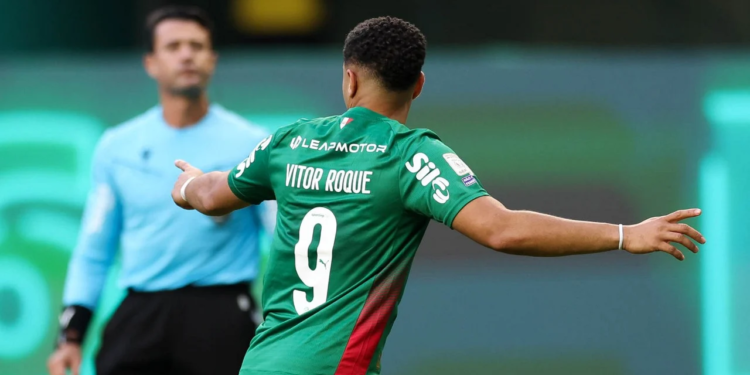 Palmeiras acorda no 2º tempo e goleia o Vasco