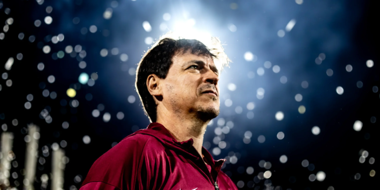 Fernando Diniz: Muito triste com o desfecho com o empate do Corinthians na Argentina