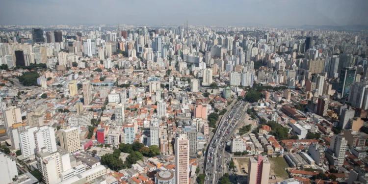Previsão do tempo para terça-feira (04), em SP: sol entre poucas nuvens