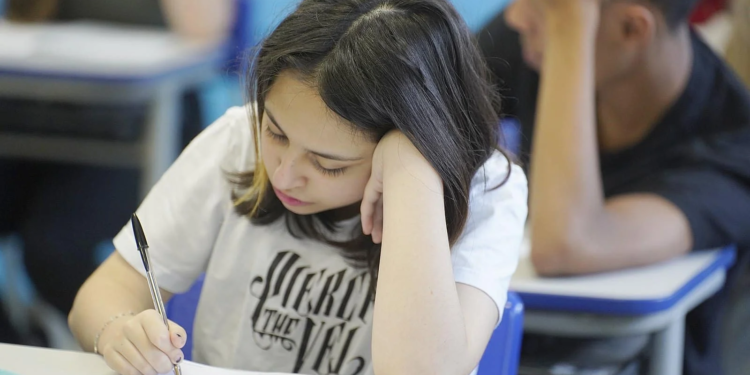 Matrículas para estudar na rede estadual de SP em 2027 começam nesta terça-feira (1º)