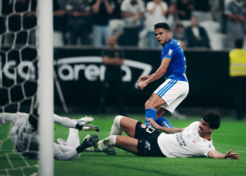 Corinthians perde em casa para o Cruzeiro e perde chance de entrar no G5
