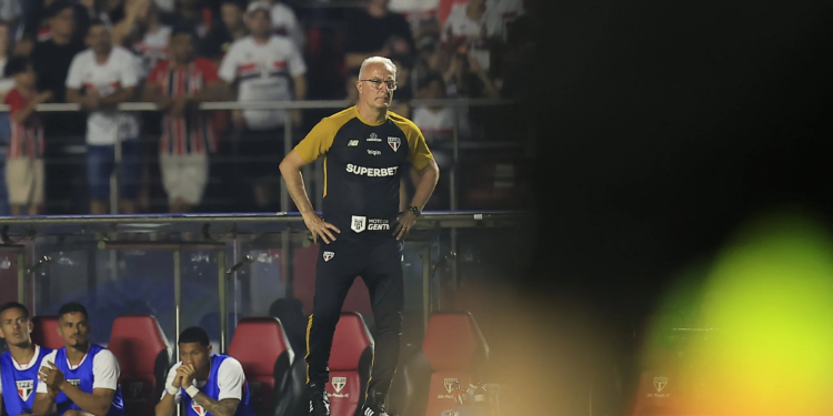 Não deixamos de nos entregar