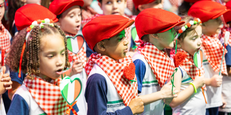 Festa Italiana de SCS começa com muita música, sabores especiais e a confraternização das famílias
