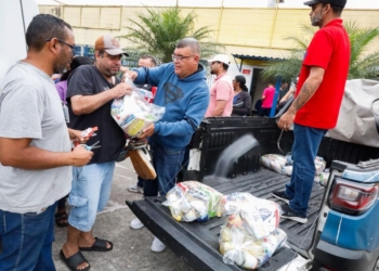 Famílias recebem cestas com alimentos arrecadados na 38ª Quermesse de Mauá