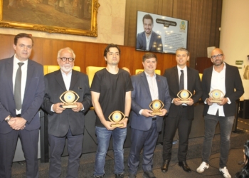Clovis Volpi recebe reconhecimento pela implantação da primeira Clínica Pública de Cannabis Medicinal do Brasil