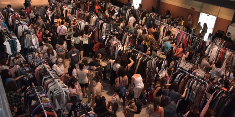 Feira de Brechós realiza saldão em Santo André neste domingo