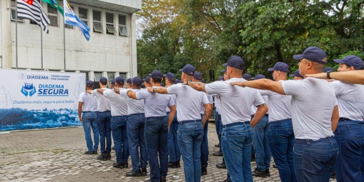 Diadema entrega novos armamentos para a GCM