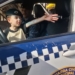 GCM de São Caetano realiza sonho de criança com TEA e entrega bandeira da cidade