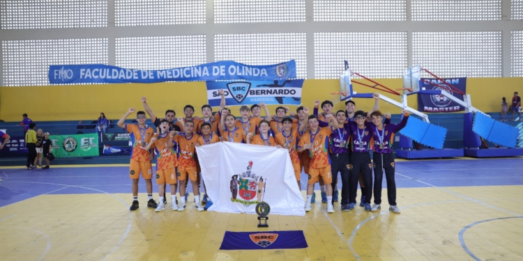 Invicta, equipe masculina de handebol infantil é ouro no Campeonato Brasileiro Interclubes