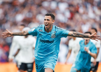 Santos vence Corinthians fora e se afasta do Z4