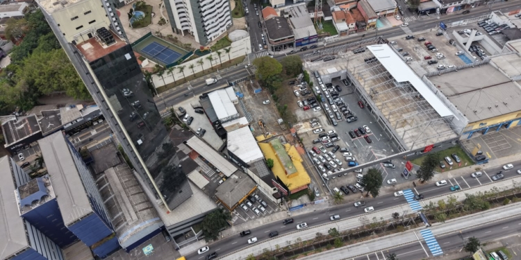 Prefeitura inicia prolongamento da Rua Santo André até a Avenida Ramiro Colleoni