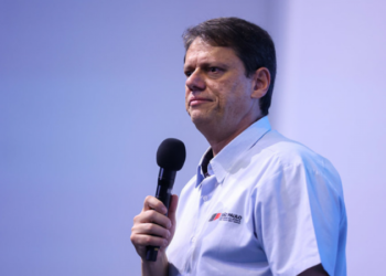 Paraná Pesquisas: Tarcísio lidera disputa pelo governo de SP no 1º e no 2º turno