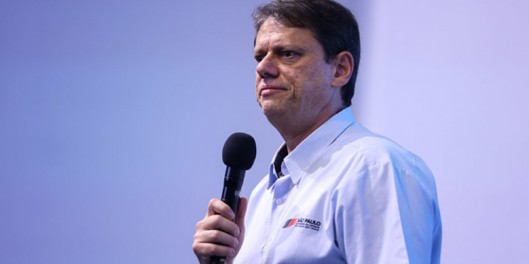 Paraná Pesquisas: Tarcísio lidera disputa pelo governo de SP no 1º e no 2º turno