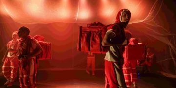 Núcleo Iêê apresenta o espetáculo de dança “Tudo Que a Boca Come” no Sesc Pompeia