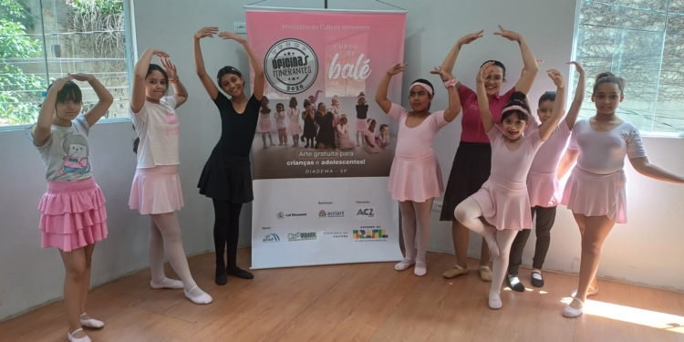 Oficinas da Acriart ampliam acesso à cultura em Diadema