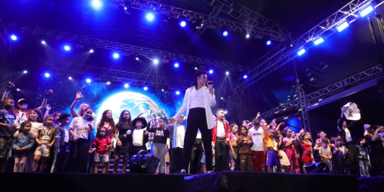 Quermesse de Mauá com Rodrigo Teaser recebe mais de 30 mil pessoas no domingo