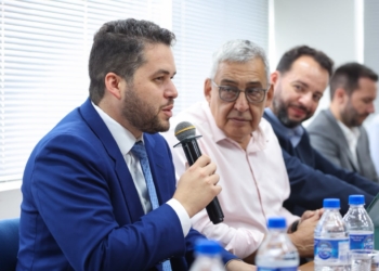 Gilvan debate Reforma Tributária com prefeitos em Porto Alegre e se reúne com governador Eduardo Leite