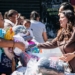 Jéssica Roberta entrega mais de 1,5 mil kits da Campanha do Agasalho no Morro da Kibon