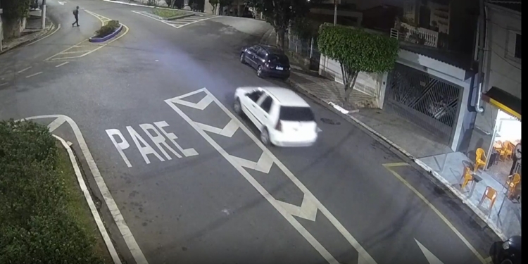 Com auxílio do Smart Sanca, trio é detido após furto à residência no Bairro Olímpico