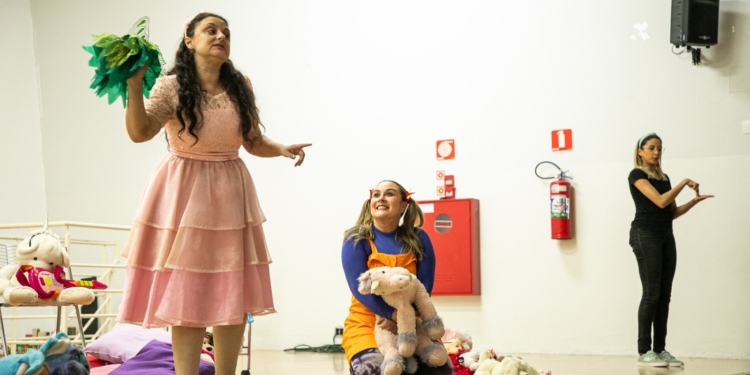 SCS credencia profissionais de arte e cultura para apresentações artísticas nas escolas